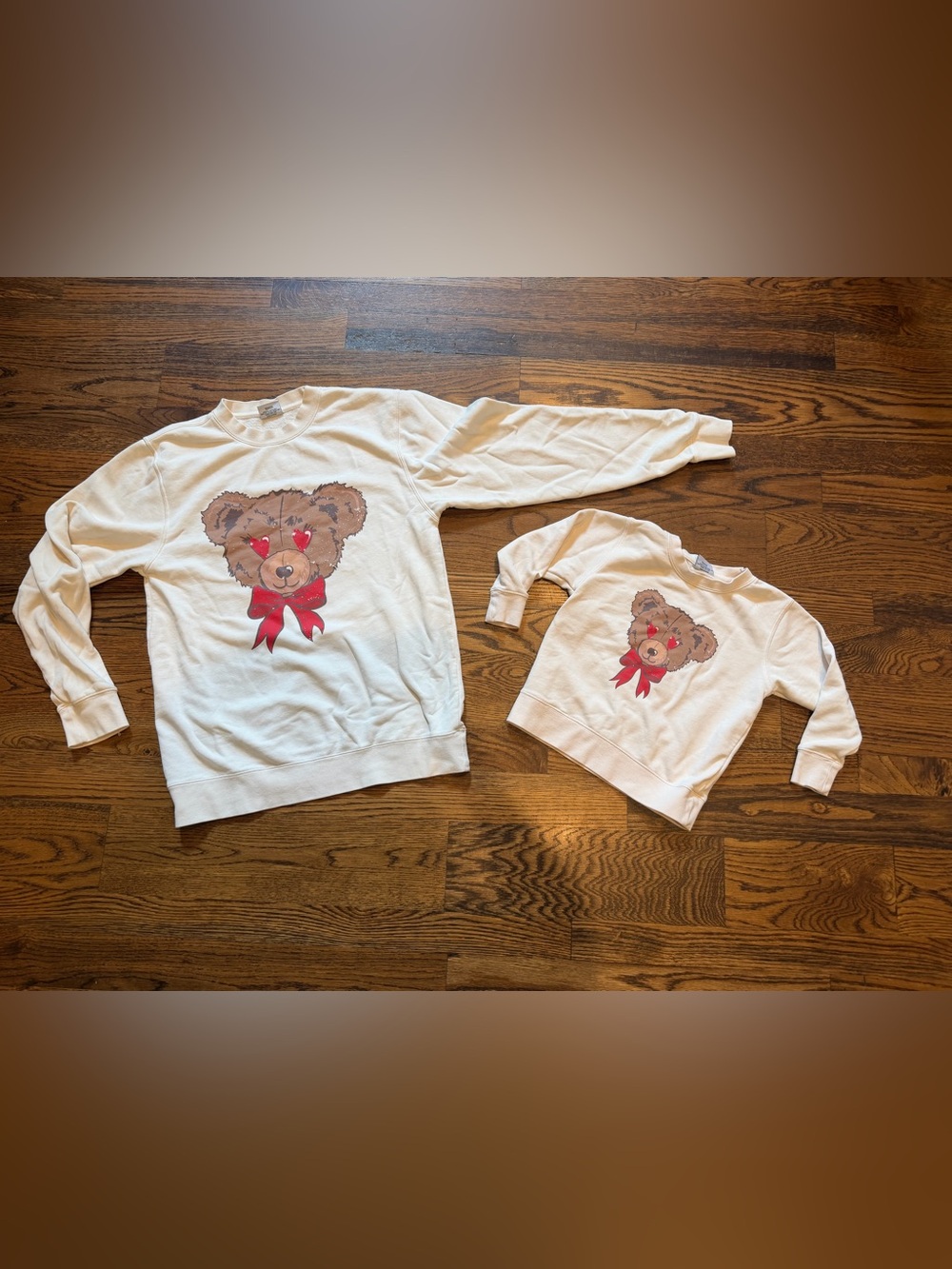 Living Fully Co “love you beary much” sweatshirt, small